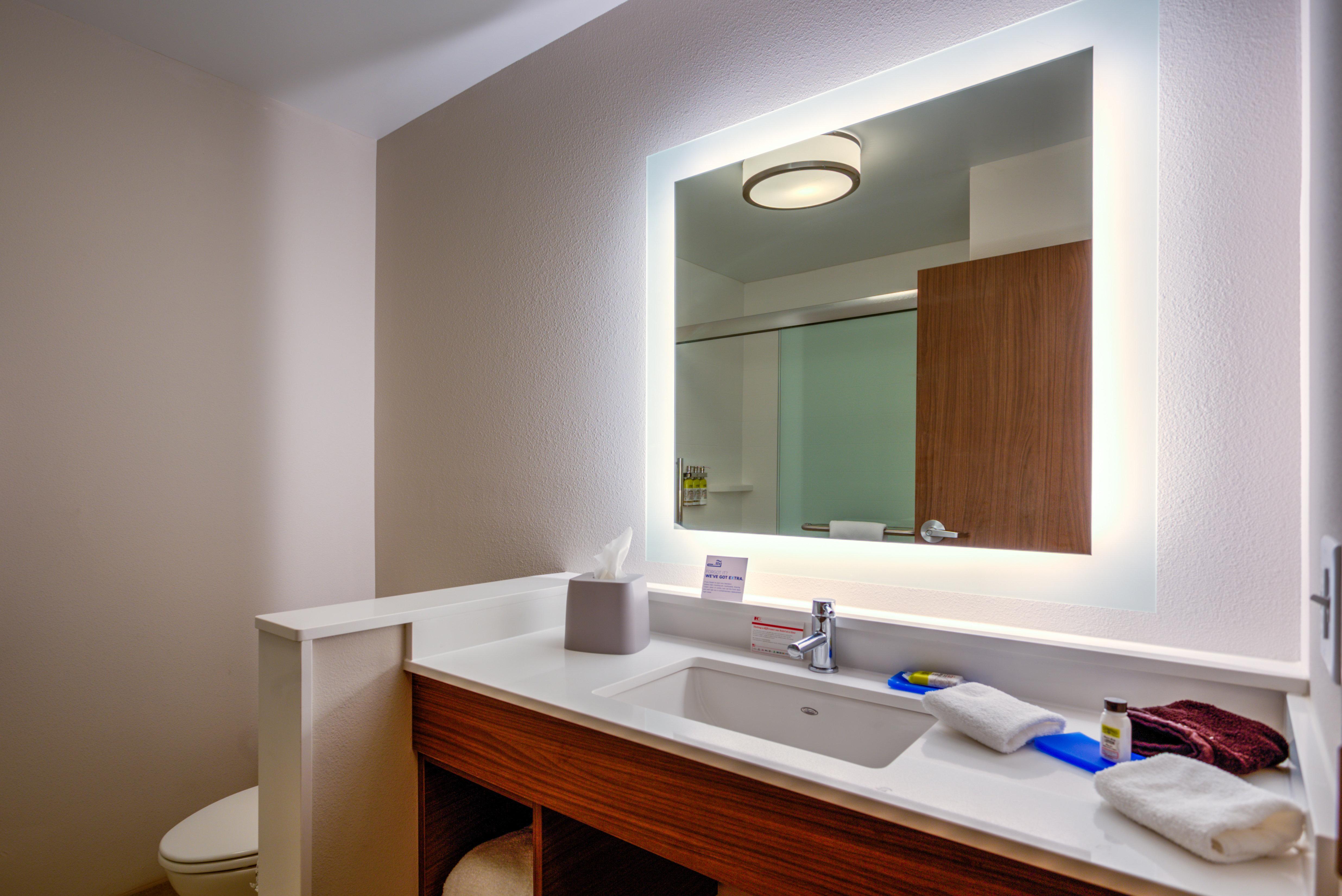 Holiday Inn Express & Suites Reedsville - State Coll Area, An Ihg Hotel Екстер'єр фото