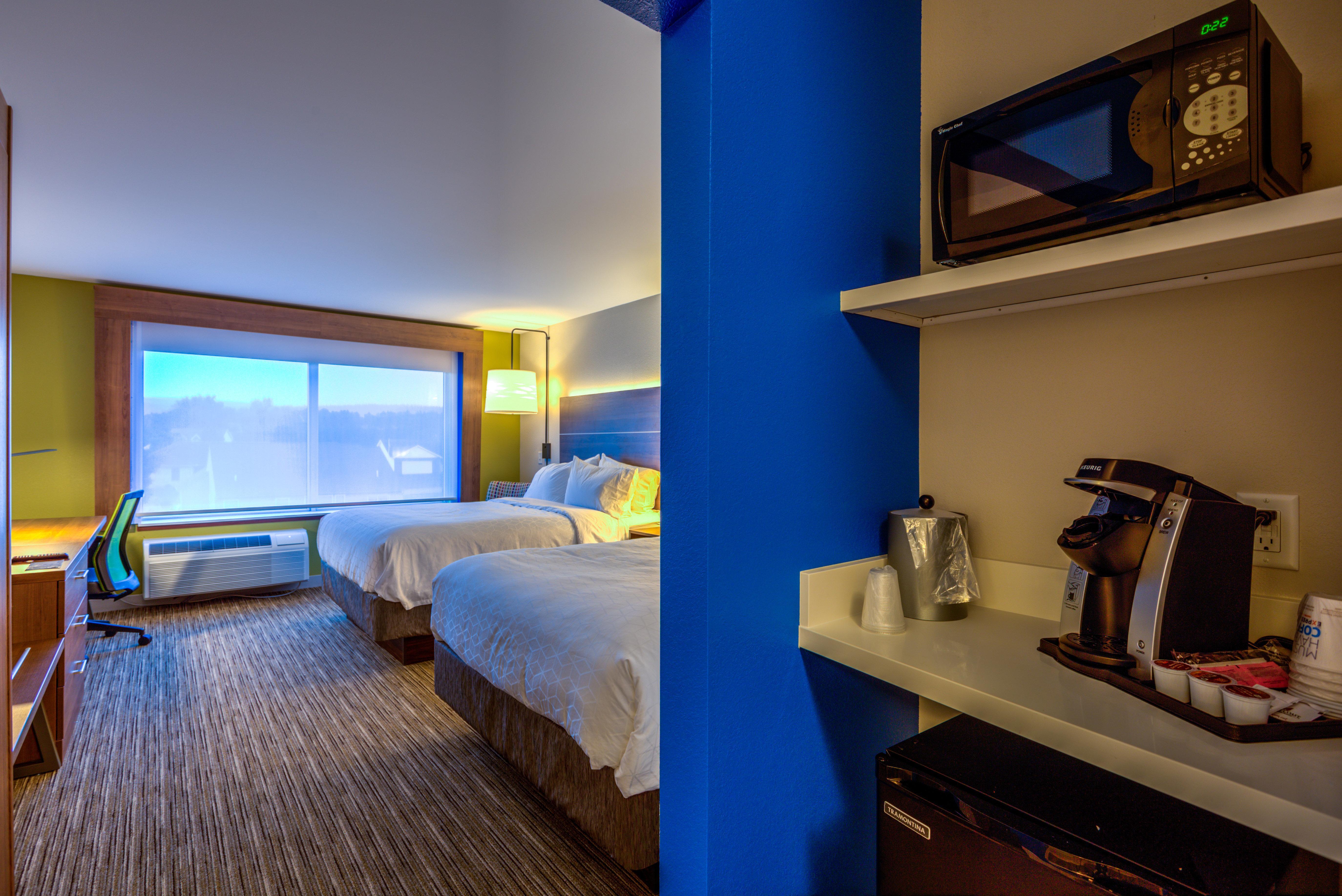 Holiday Inn Express & Suites Reedsville - State Coll Area, An Ihg Hotel Екстер'єр фото